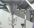 Фасовочная машина с вертикальным весовым дозатором